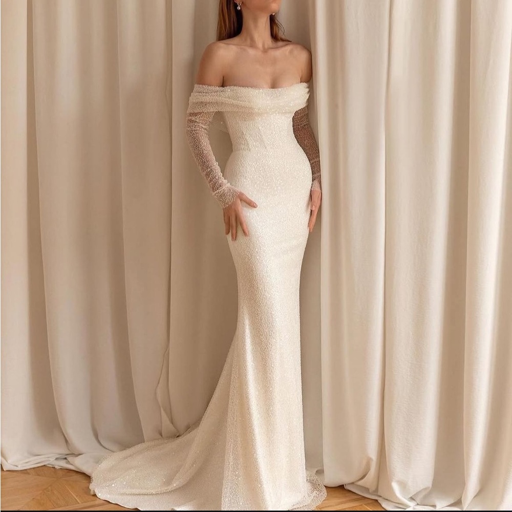 Eva Lendel Aretta Inspired Elegant Off-Shoulder White Sequin Dress size 4 - Picture 2 of 15